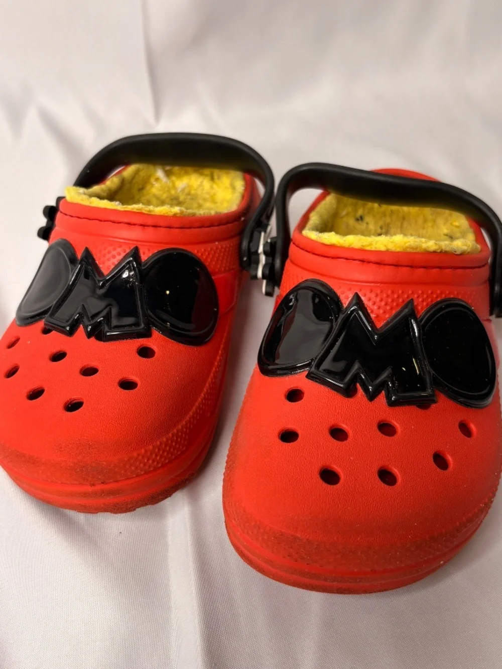 Crocs Classic Disney Kids Size 10 Lined Mickey Mouse Clogs Sandals